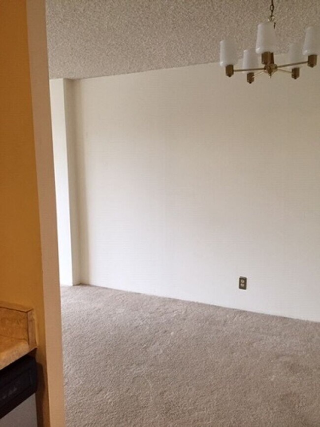 Foto del edificio - Secure One-Bedroom Condo Near CSU with Premium Community Amenities