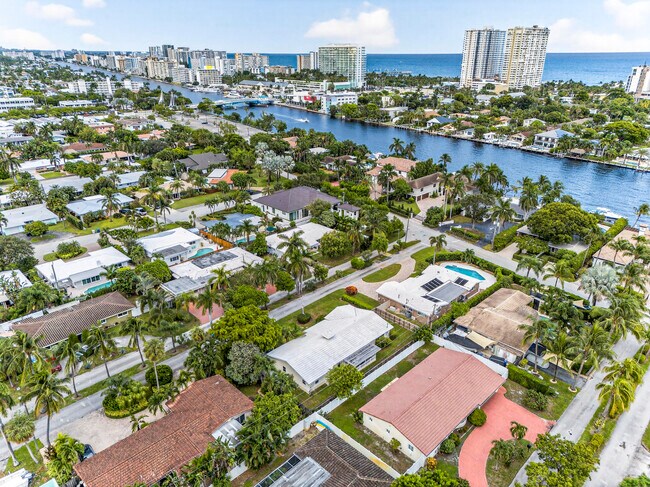 Building Photo - 2750 SE 3rd St