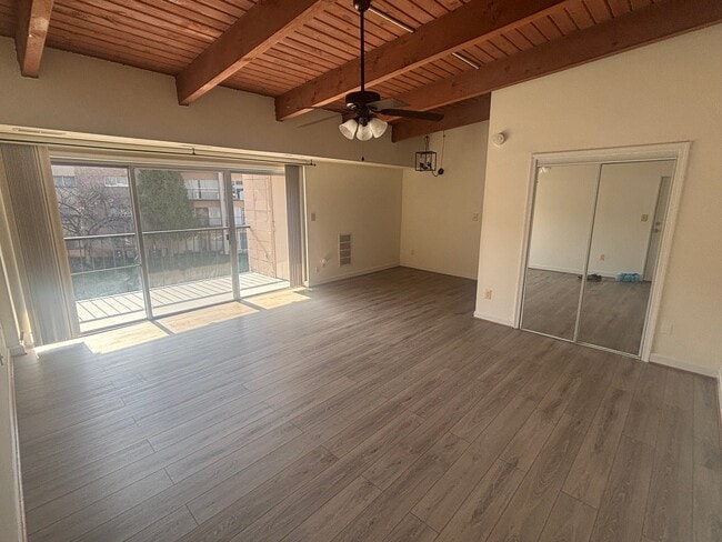 Photo - 7609 Fontainebleau Dr Apartment