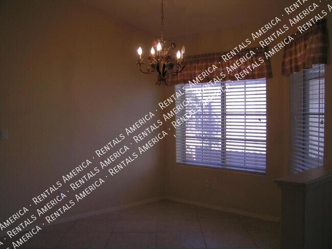 Building Photo - 13182 W Cypress St