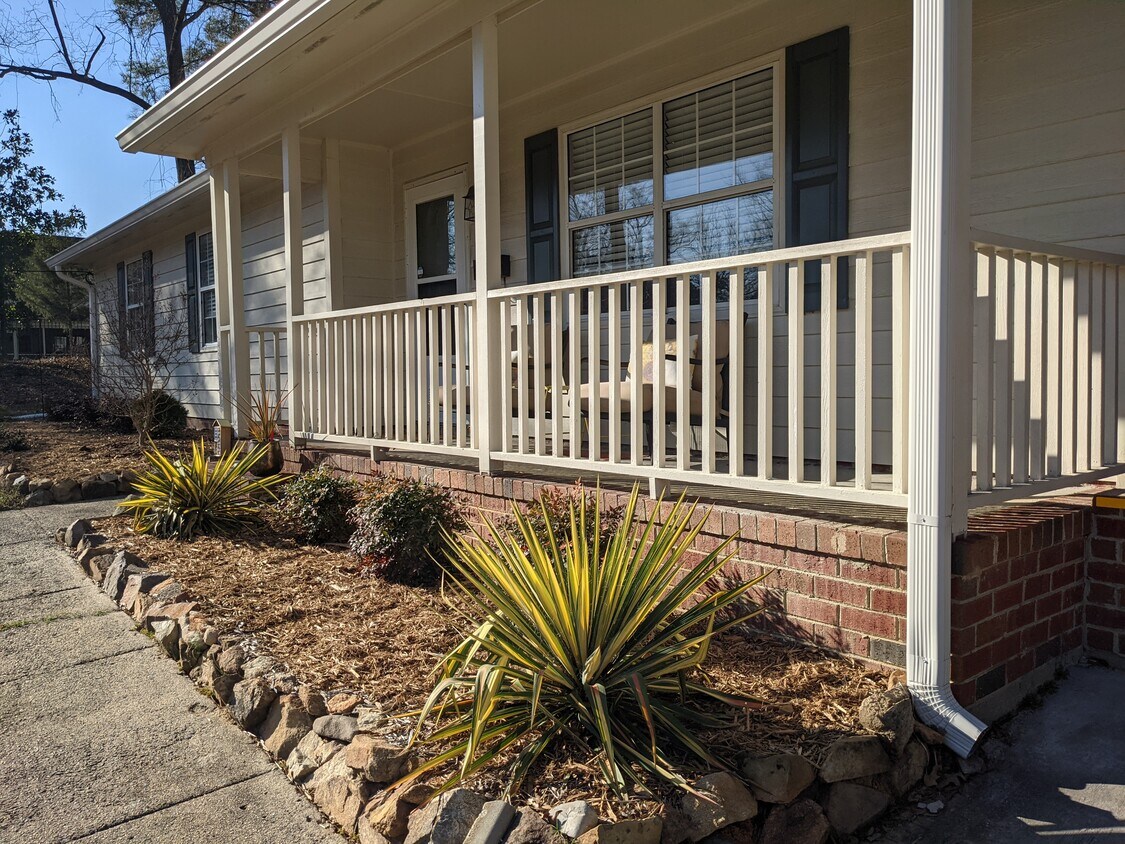 front porch - 700 W Lakewood Ave