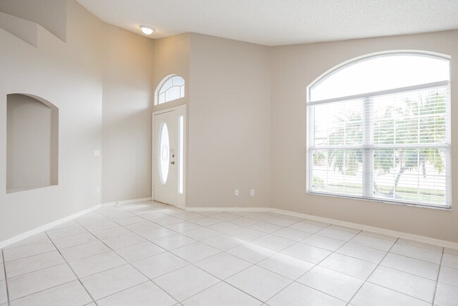 Building Photo - 15833 Pine Lily Ct