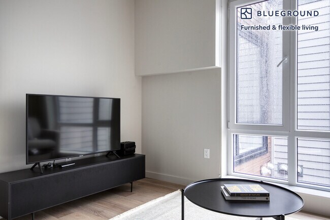 Foto del edificio - 1550 Soldiers Field Rd