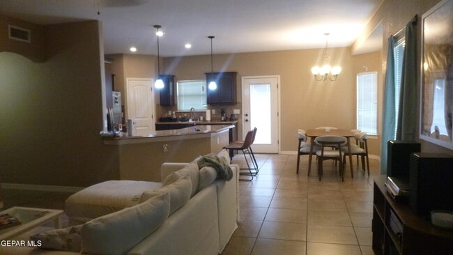 Foto del edificio - 14229 English Point Ave