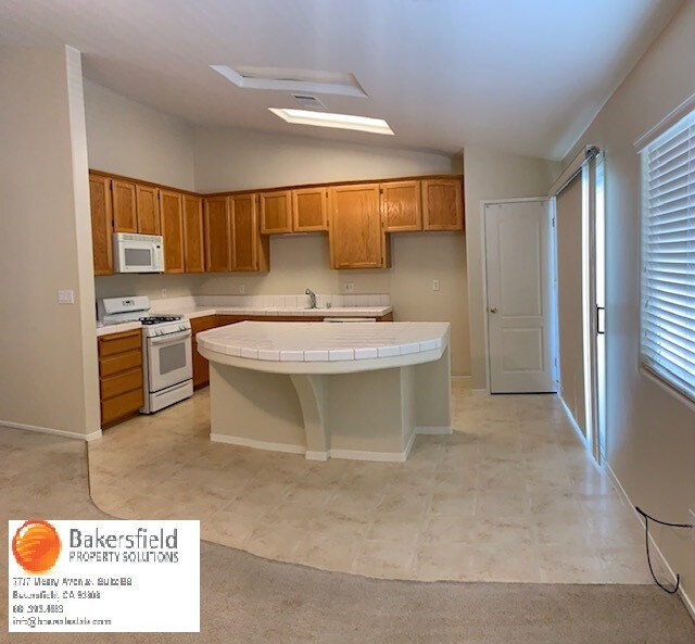 Building Photo - 11600 Trinity Park Way