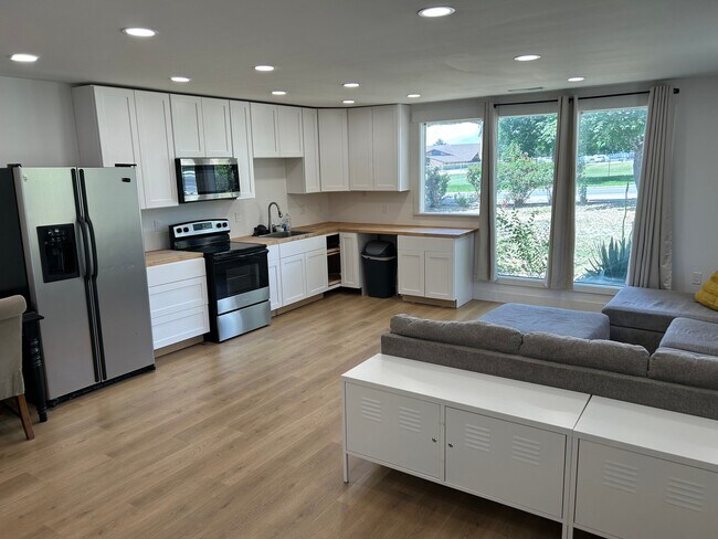 Foto del edificio - 2317 Timpview Dr