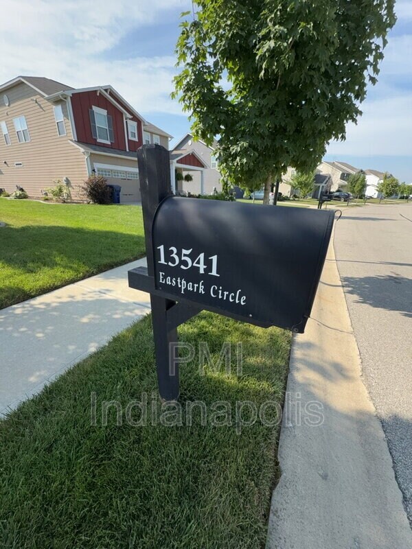 Foto del edificio - 13541 Eastpark Cir E