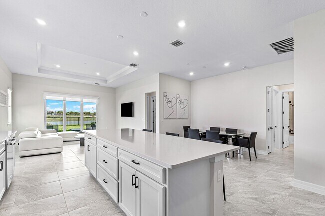 Building Photo - 12325 Frontline Ln