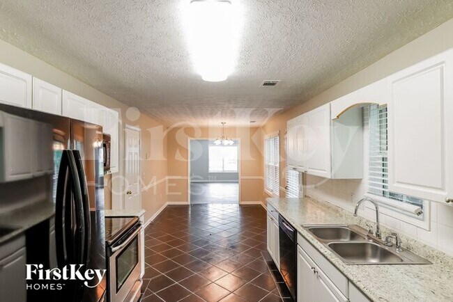 Foto del edificio - 121 Lake Valley Dr SW