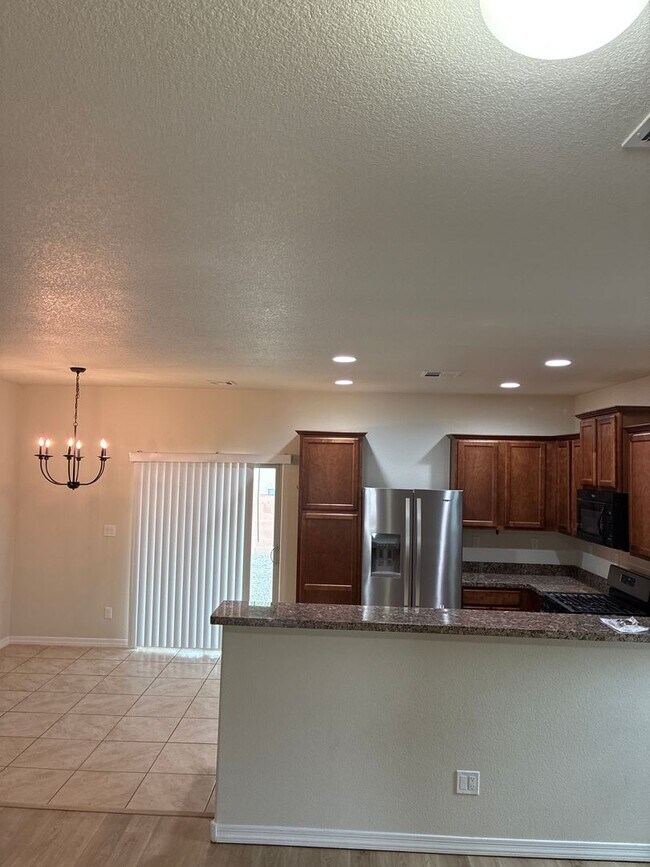 Building Photo - Nice clean three bedroom two bath home