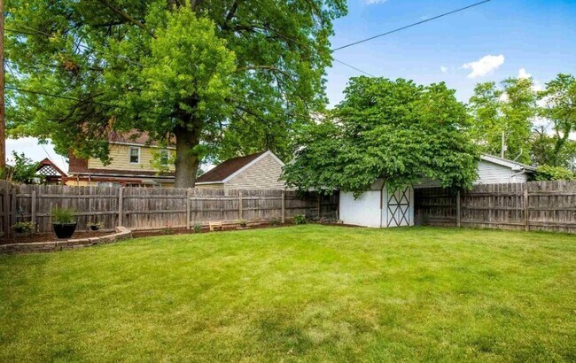 Foto del edificio - W circle Rd