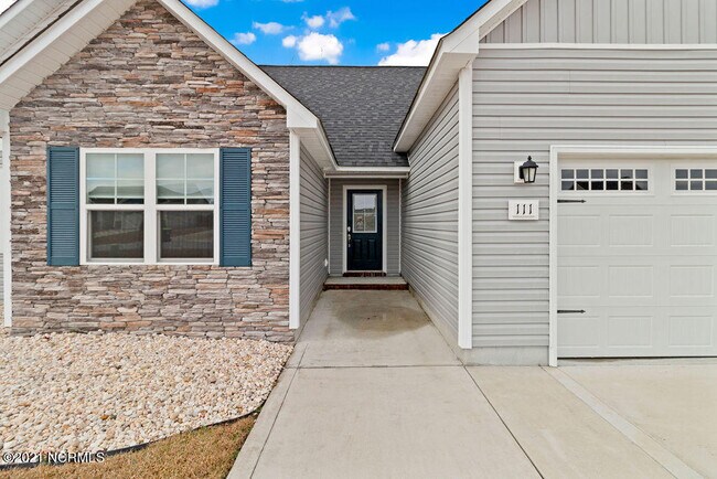 Building Photo - 111 Bridgeport Dr