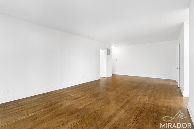 Foto del edificio - 3 bedroom in New York NY 10023
