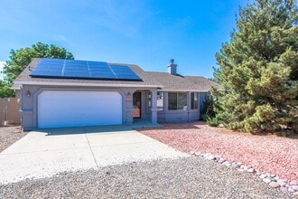 Building Photo - 4266 N Saratoga Dr