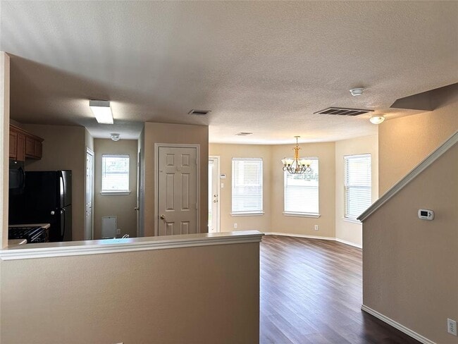 Building Photo - 501 N Cascades Ave
