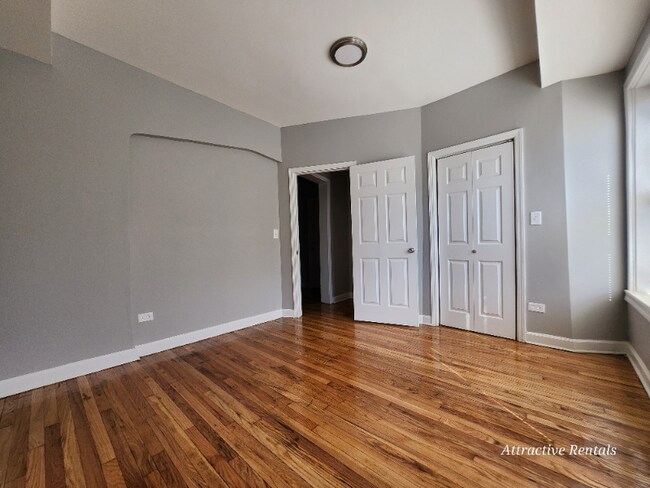 Foto del edificio - 608 E 71st St