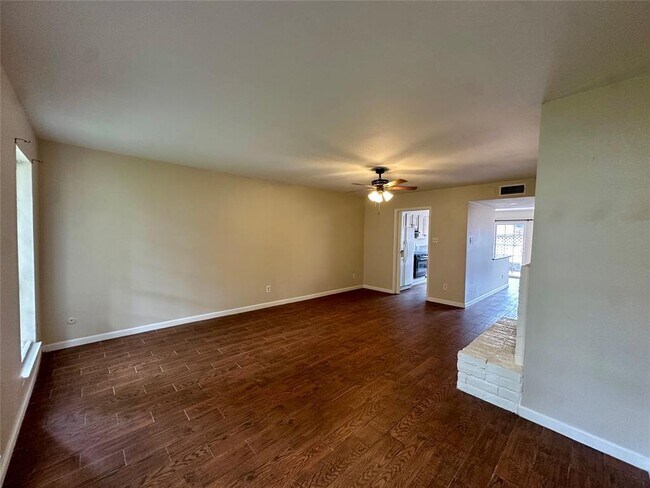 Building Photo - 5801 Lumberdale Rd