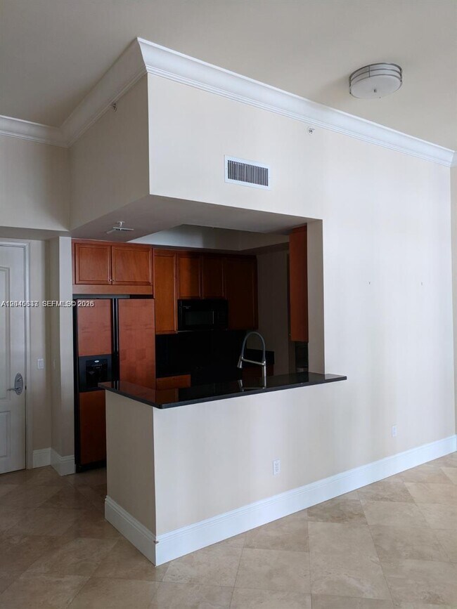 Foto del edificio - 99 SE Mizner Blvd