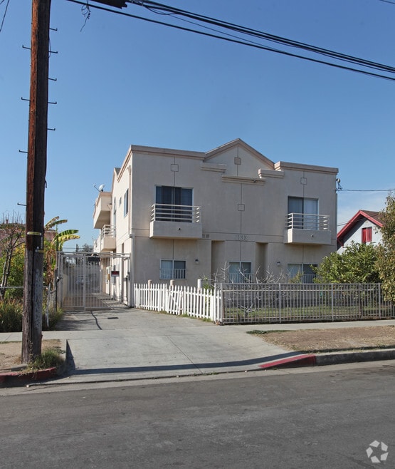 Building Photo - 1133 N Ardmore Ave