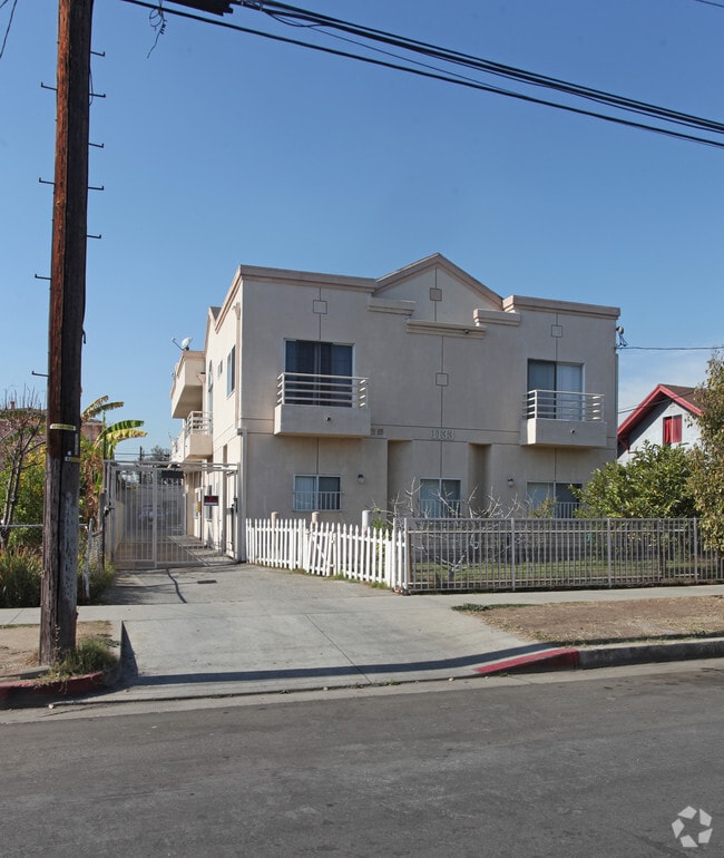 Primary Photo - 1133 N Ardmore Ave