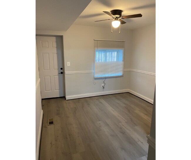 Foto del edificio - 1025 N Carey St