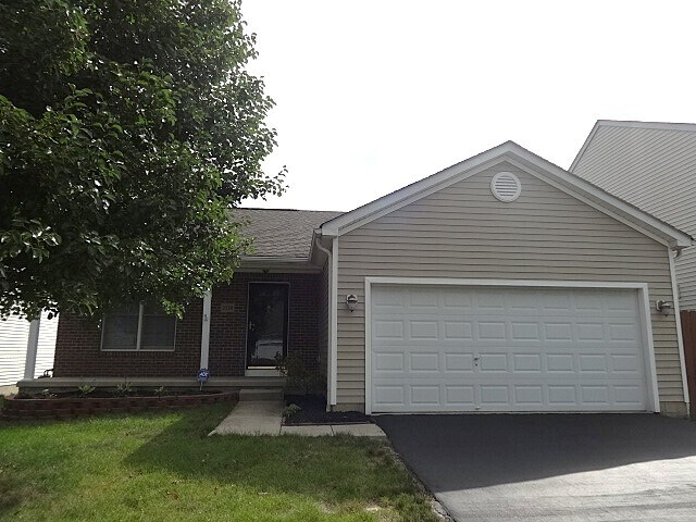 Primary Photo - 2130 Winding Hollow Dr