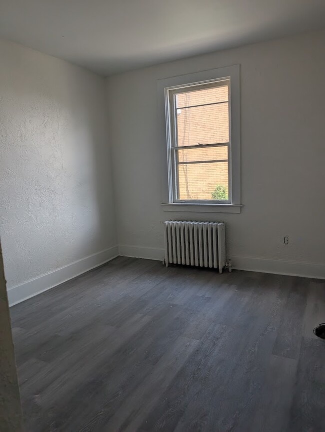 Building Photo - 500 Fordham Ave
