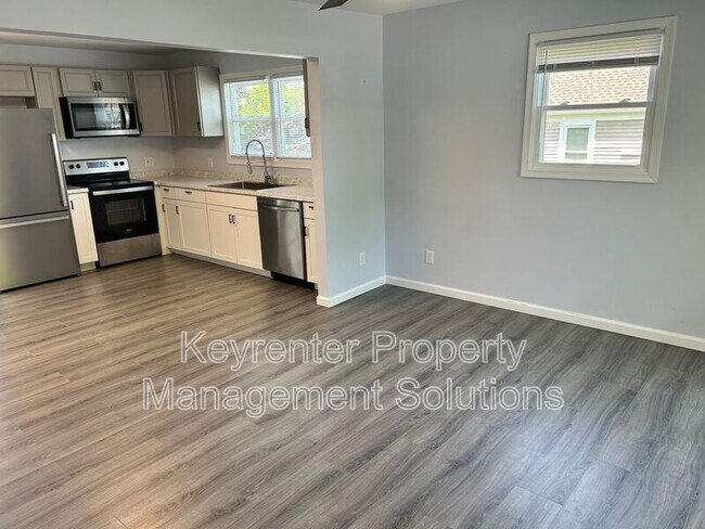 Foto del edificio - 421 N Charlotte Ave