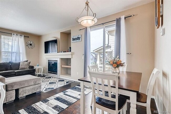 Stunning 3 bed 2.5 ba home for rent at Murphy Creek neighborhood Aurora CO 80018 - Stunning 3 bed 2.5 ba home for rent at Murphy Creek neighborhood Aurora CO 80018