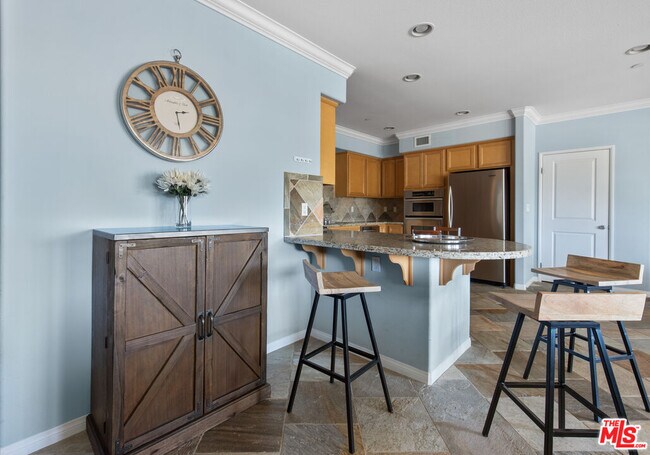 Foto del edificio - 4320 Tradewinds Dr