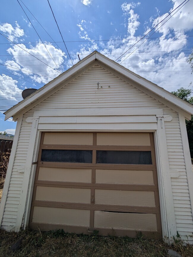 Foto del edificio - 1123 N Hayes Ave
