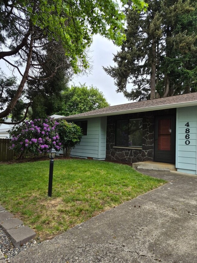 Building Photo - 4860 8th Ave SE