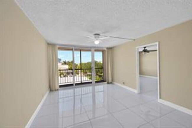 Foto del edificio - 4501 NE 21st Ave