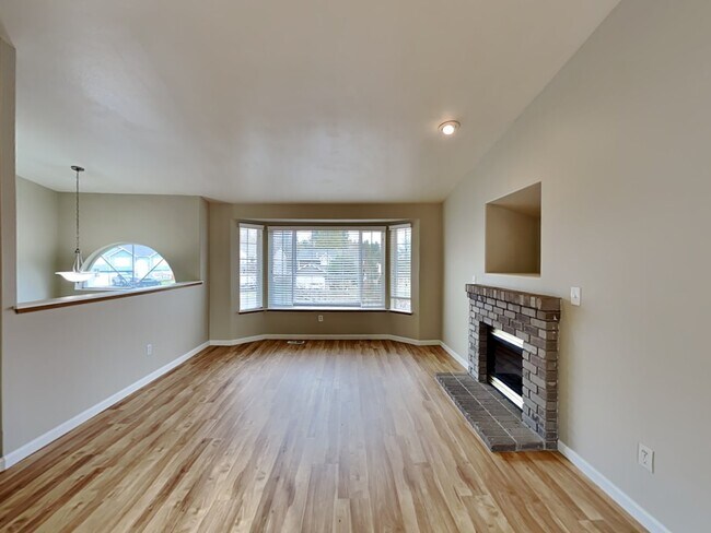 Building Photo - 14015 80th Avenue Ct E