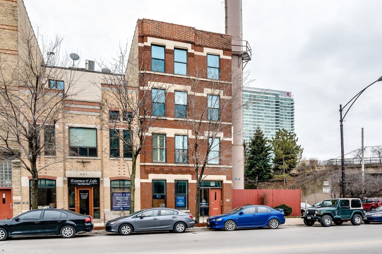 Primary Photo - 645 W Grand Ave