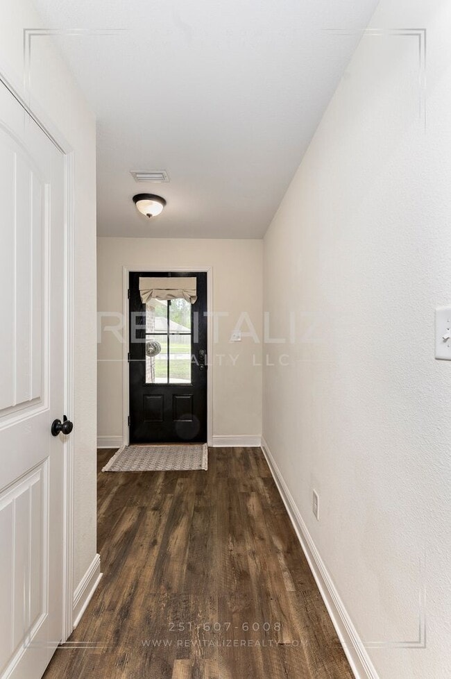 Building Photo - Elegant 4 Bed 3 Bath Cul-de-sac Home in Silverhill