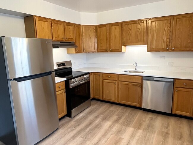 Foto del edificio - 1332 Greenwillow Ln