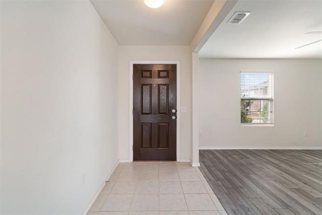Building Photo - 1725 Vernon Dr