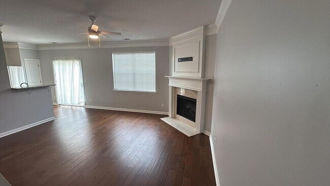 Foto del edificio - 387 Weatherstone Pl
