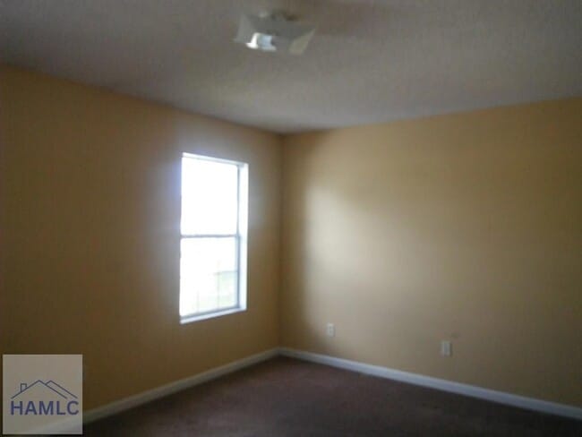 Building Photo - 1100-8A Pineland Ave