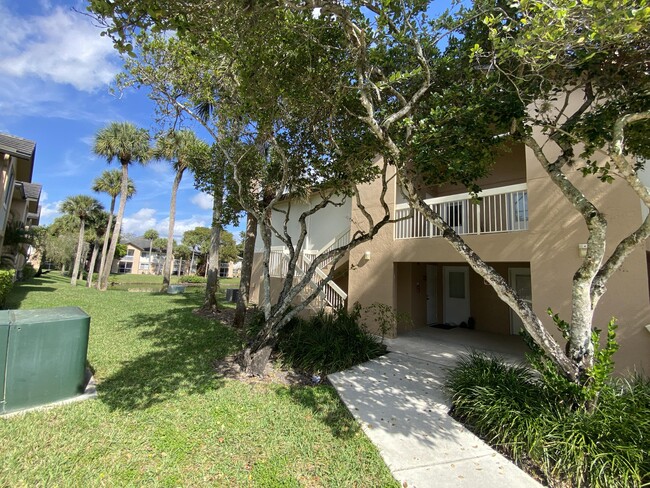 Foto del edificio - 9977 Westview Dr