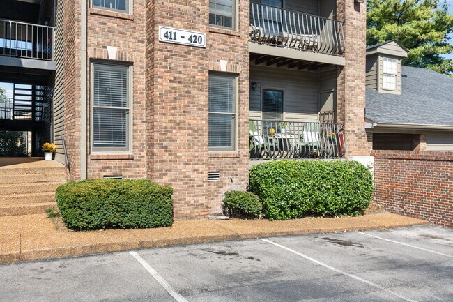 Foto del edificio - 414 Sloan Rd