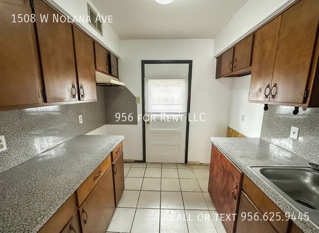 Foto del edificio - 1508 W Nolana Ave