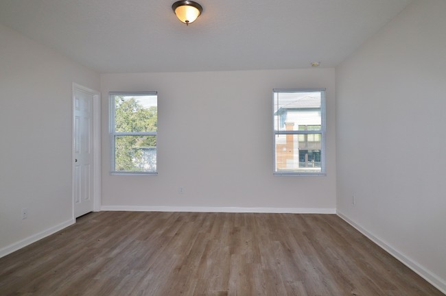Building Photo - 5510 Marathon Pkwy