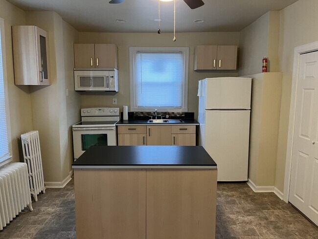 kitchen - 1504 68th Ave