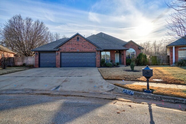 Foto del edificio - Spacious 4-Bedroom Retreat in Oklahoma City