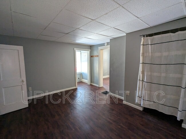 Foto del edificio - 338 N Columbus St