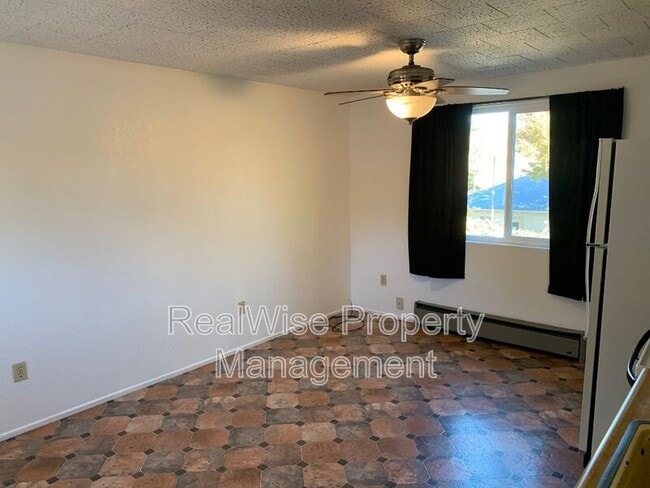 Foto del edificio - 161 B St