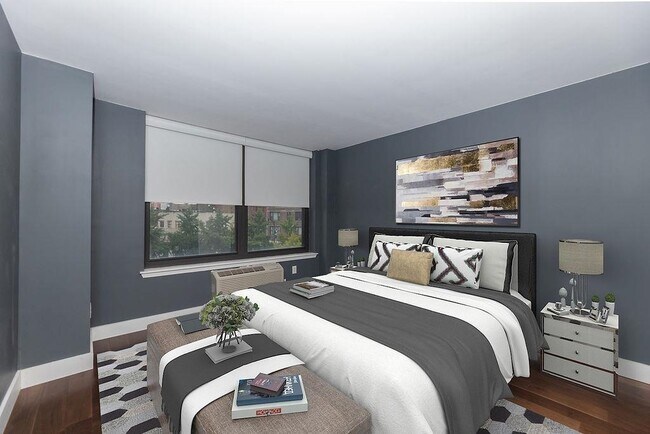 Foto del edificio - 102 Christopher Columbus Dr