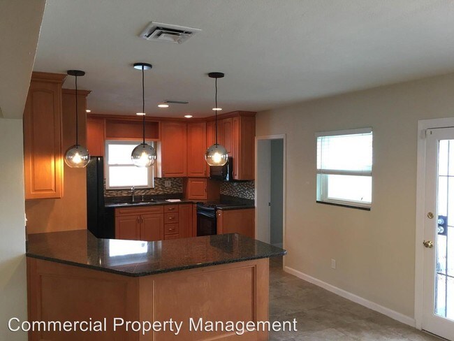 Foto del edificio - 3 br, 2 bath House - 3412 S Omar Ave